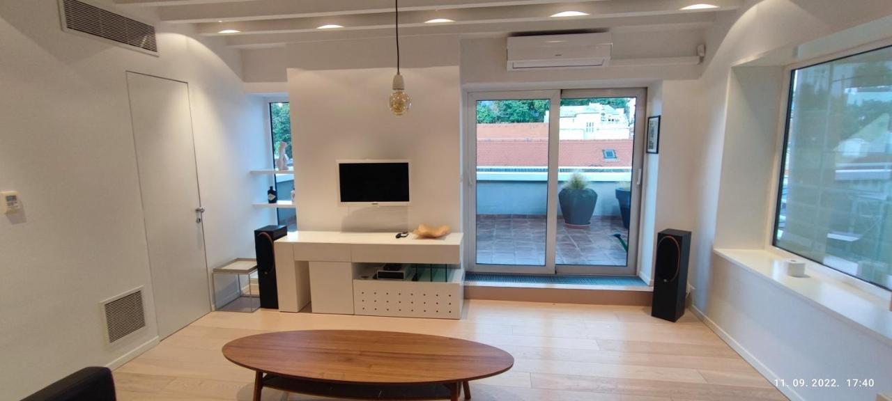 Artissimo Roofterace Apartment Загреб Екстериор снимка